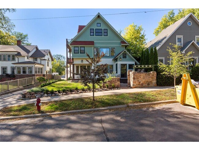 Primary Photo - 4326 W Lake Harriet Pkwy