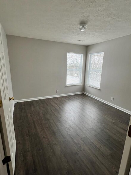 Building Photo - 2809 Summer Hollow Ln