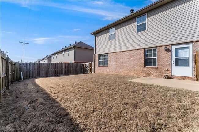 Building Photo - 3005 SW Deerfield Blvd