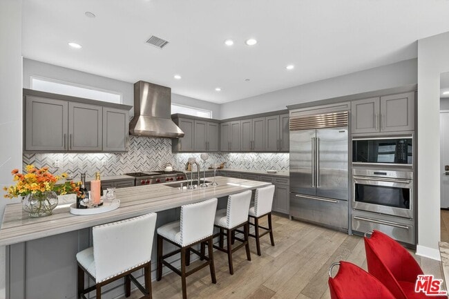 Building Photo - 12682 Millennium Dr