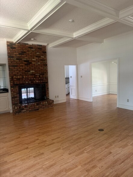 Building Photo - 1401 Covington Dr