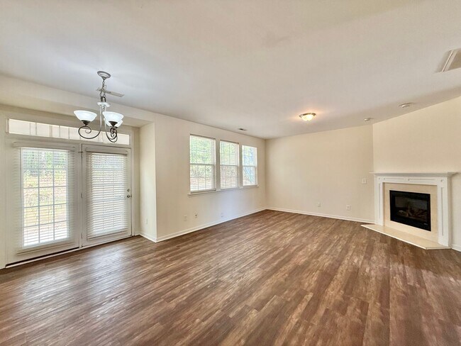 Building Photo - Charming 3BD, 2.5BA Raleigh Home Near Interstates, Shopping, Dining, and Downtown Raleigh
