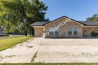 Building Photo - 307 W Wallace St