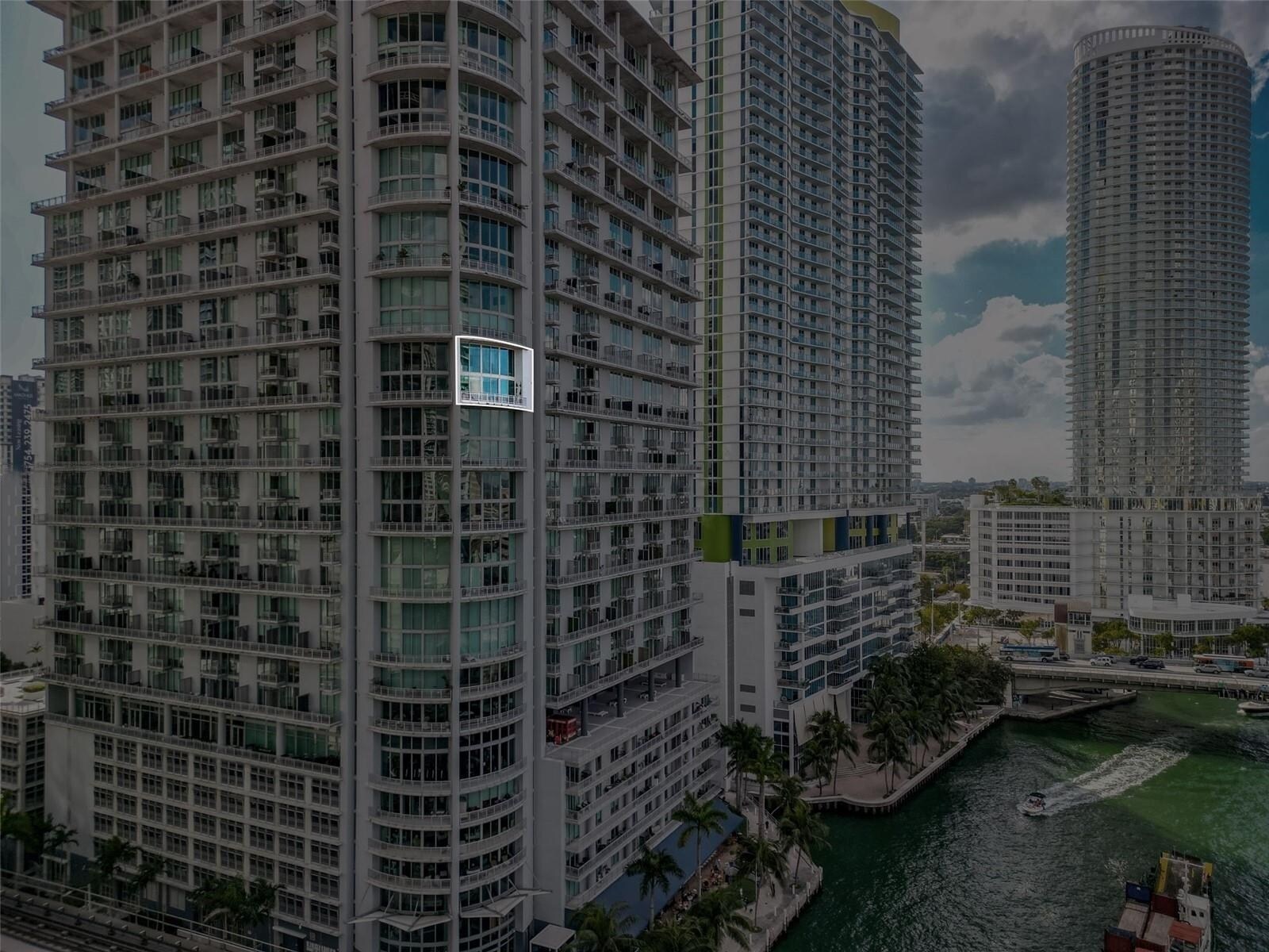 Building Photo - 690 SW 1st Ct