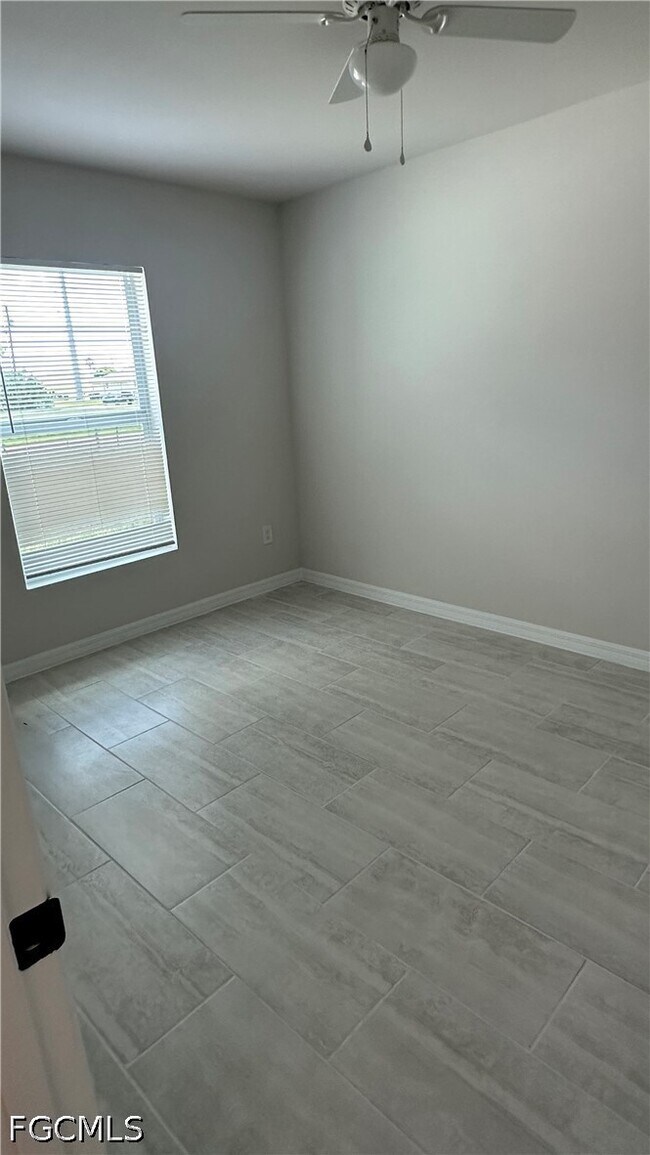 Building Photo - 607 SE 7th St