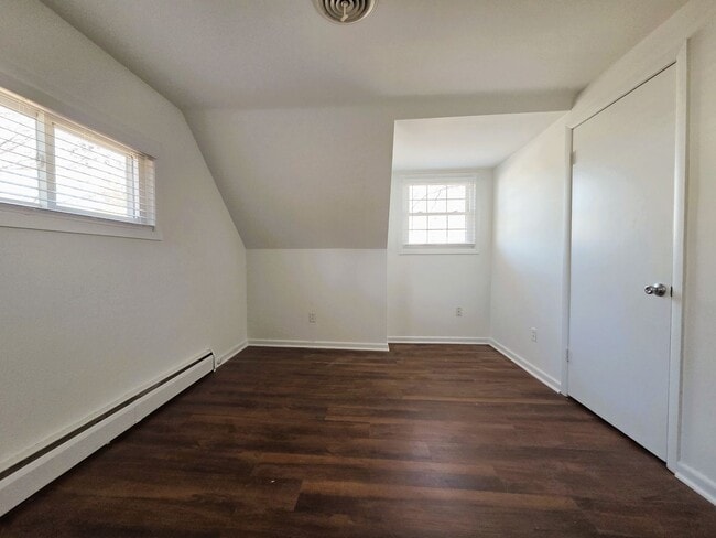 Building Photo - Traditional 4 bedroom cape in Staples Mill and Libbie Road corridor.