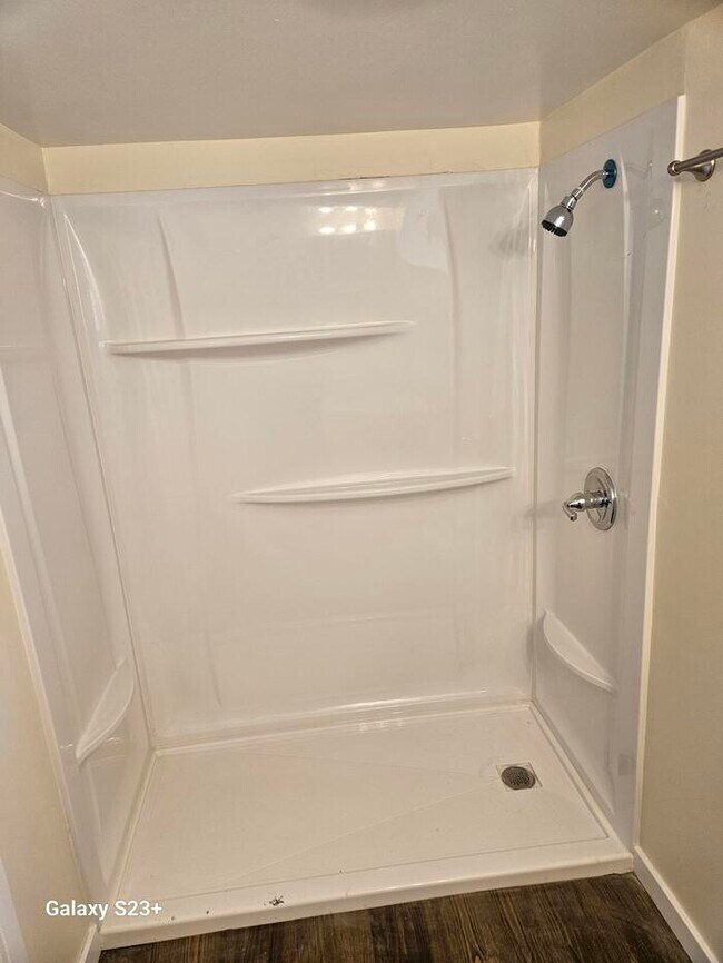 Building Photo - Newly rehabbed home