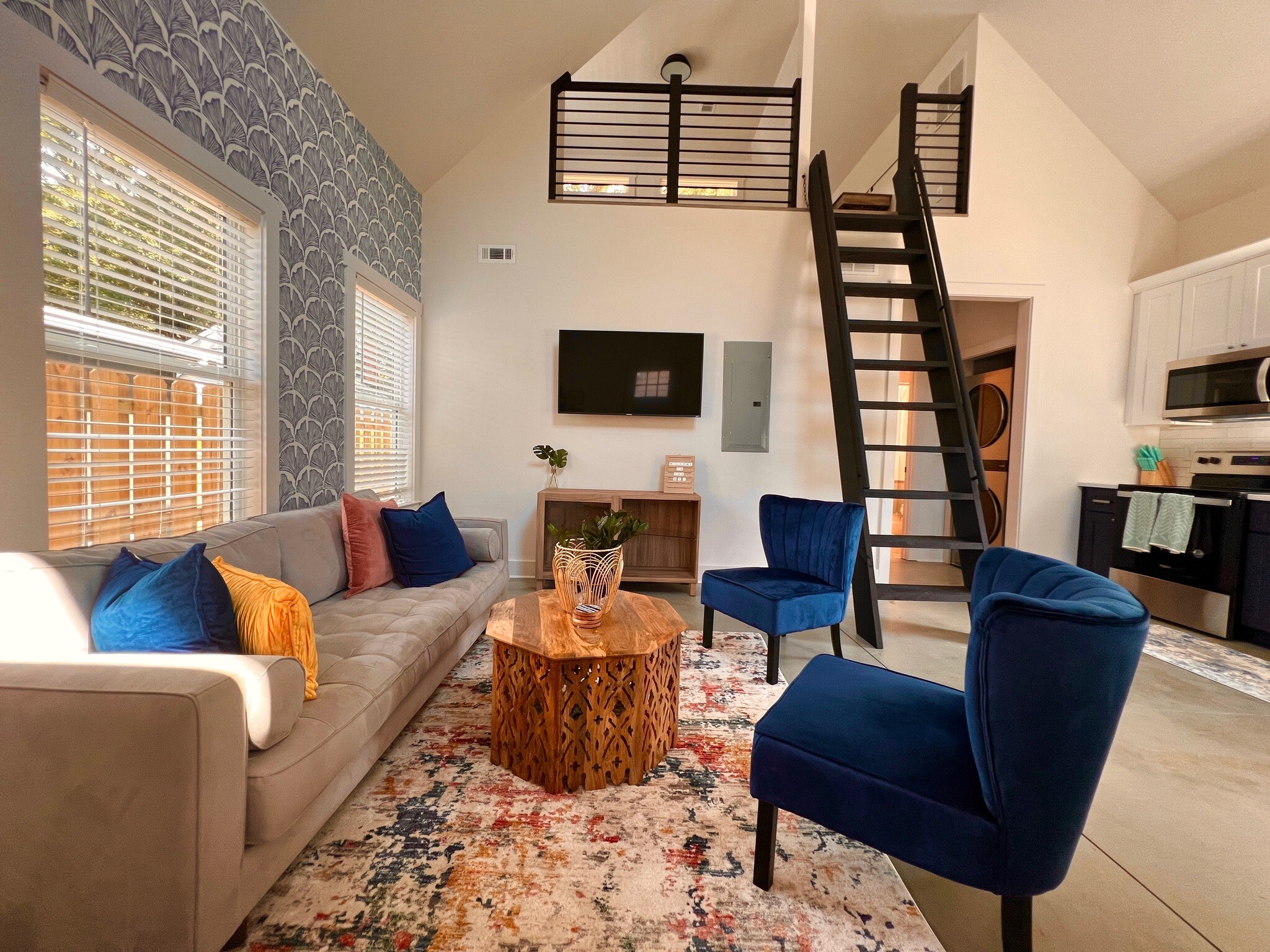 Living space - 496 Glenwood Plz SE