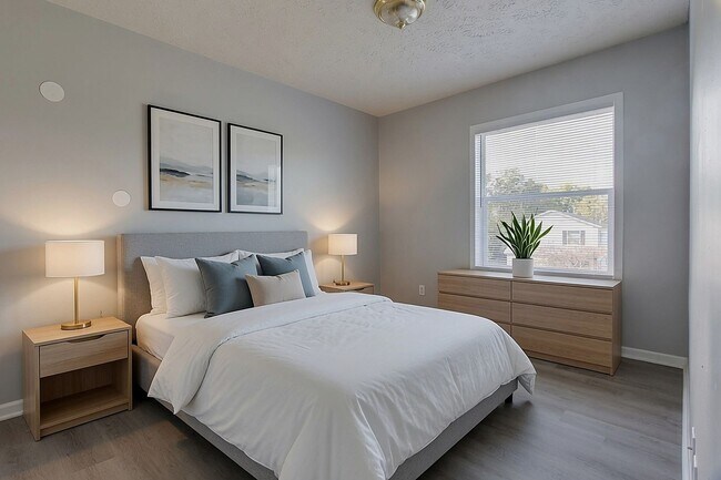 Building Photo - 4 Bed / 2 Full Bath Tri-Level — Garage, Dishwasher, Central A/C, W/D Hookups - Built 2001