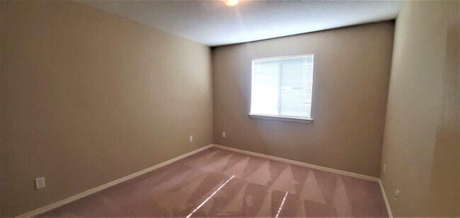 Building Photo - 3408 Blue Earth Ln