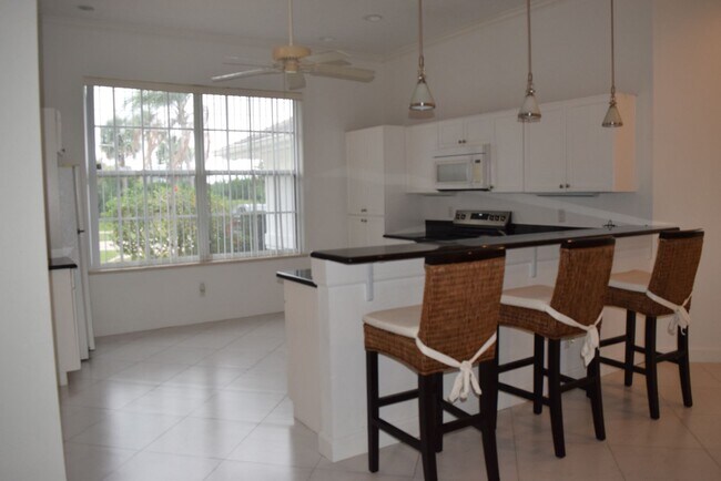 Building Photo - Fully furnished 3 bedroom 3 Bath POOL home in Sandpiper Bay
