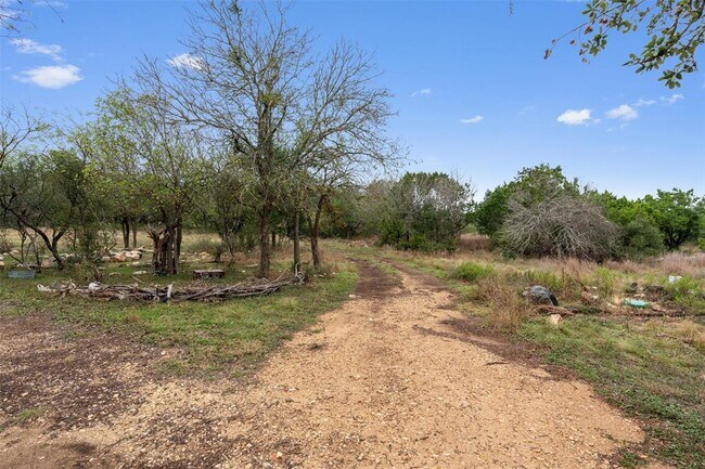 Building Photo - 1100 High Rd