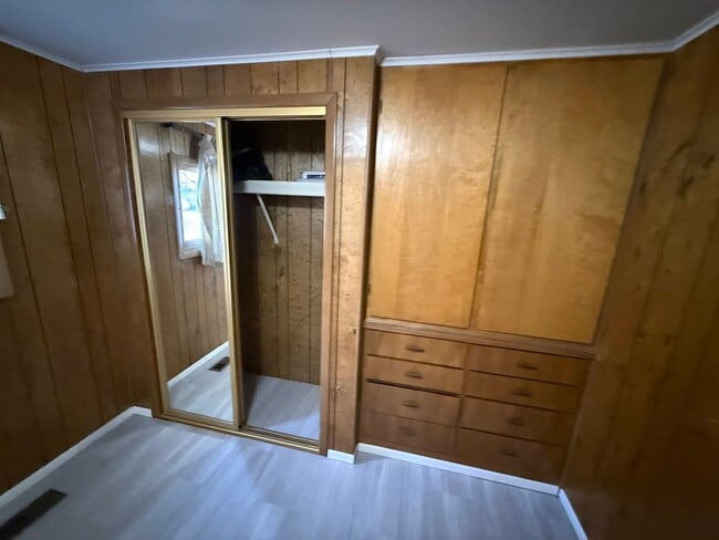 Building Photo - 4 Bed 2 Bath Home with 2 Car Garage, Large Private Fenced Yard. Lander, WY