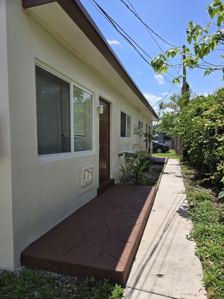 Building Photo - 2245 Fillmore St