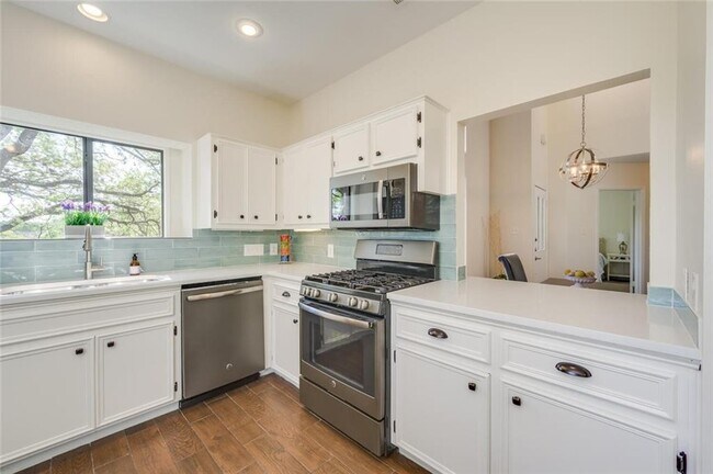Building Photo - 4906 Smokey Valley
