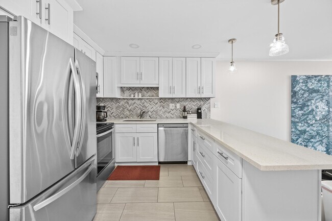 Building Photo - 2900 Banyan St