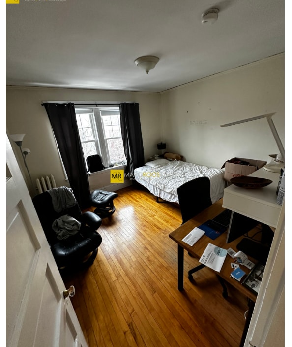 Building Photo - 15 Centre St