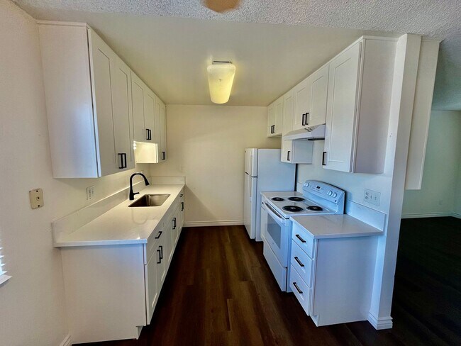 Interior Photo - 4325 Lowell Street