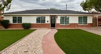 Building Photo - 2220 E Heatherbrae Dr