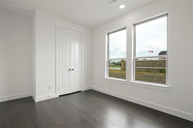 Building Photo - 946 Switchgrass Ln