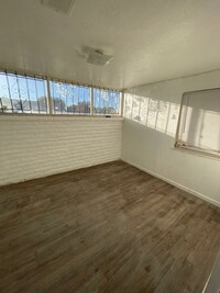 Building Photo - 812 Ortiz Dr SE