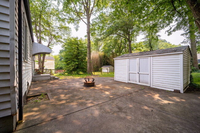 Building Photo - Your Ideal Lifestyle Awaits in this Stunni...