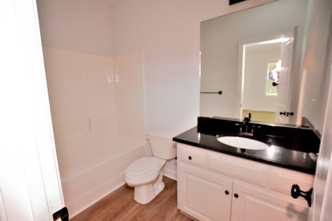 Building Photo - 512 Amerson Ct