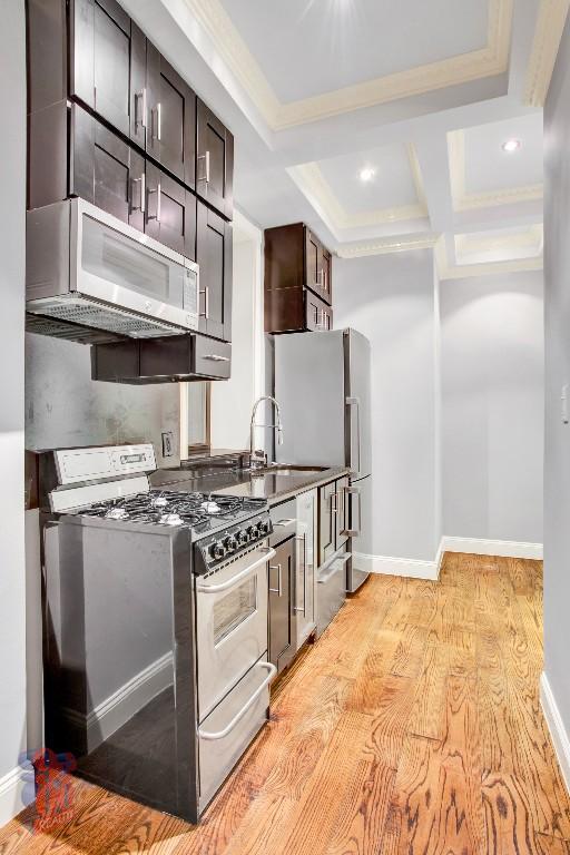 Primary Photo - 3 W 103rd St