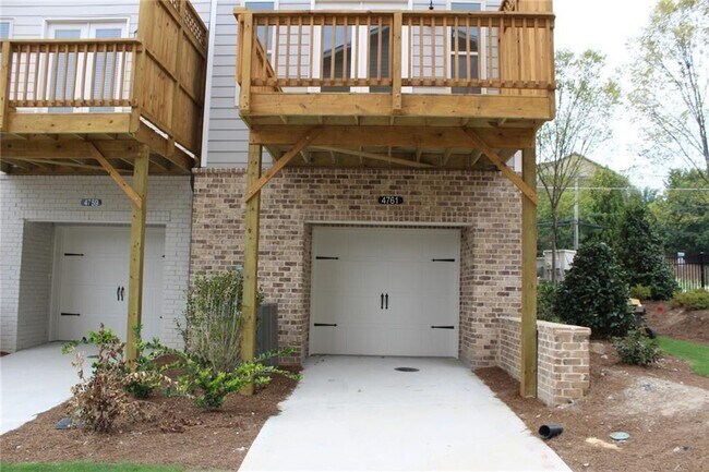 Building Photo - 4761 Roswell Rd