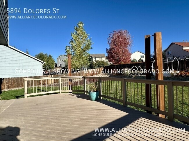 Building Photo - 5894 Dolores St