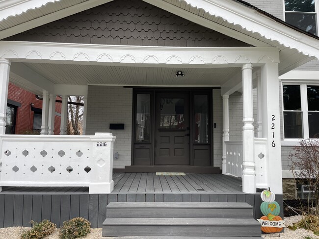 Building Photo - 2216 Burnet Ave
