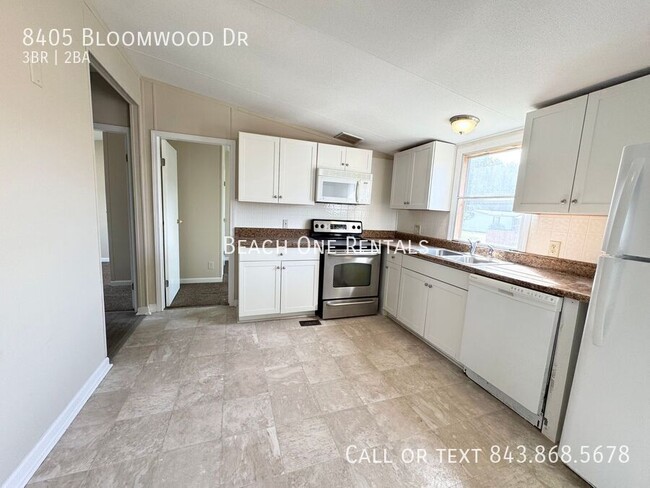 Building Photo - 8405 Bloomwood Dr