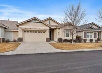 Building Photo - 6060 Cielo Cir