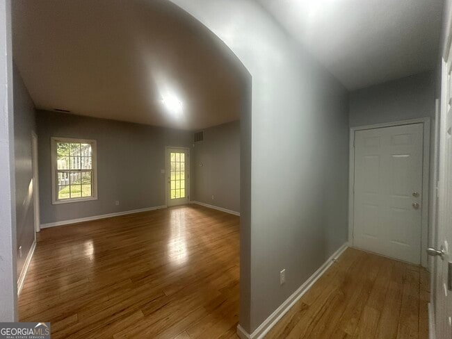 Building Photo - 6773 Oakleigh Dr