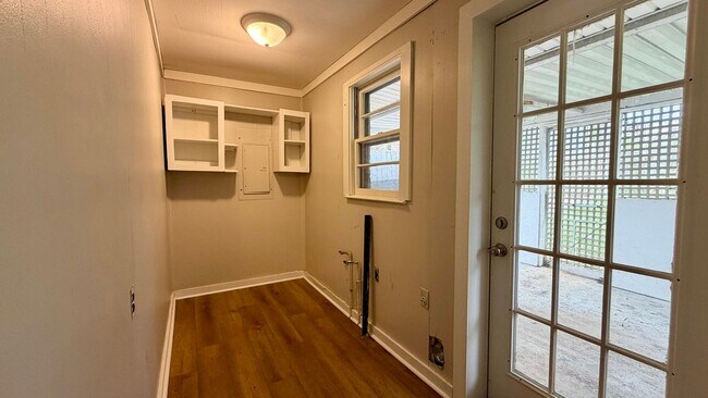 Building Photo - Updated One-Level Brick Home with Mountain Views