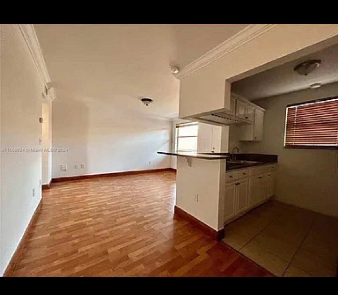 Building Photo - 2441 SW 31st Ave