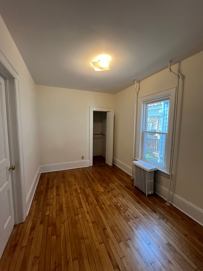 Building Photo - 3040 N Fratney St