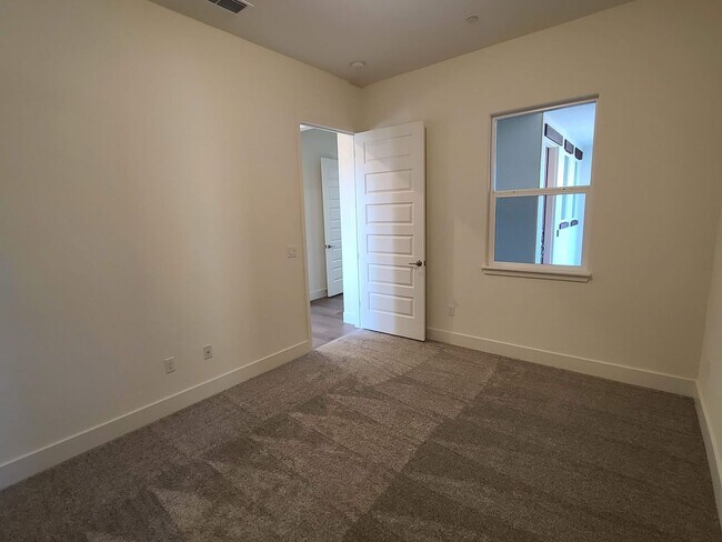 Building Photo - BEAUTIFUL BRAND NEW "NEXT-GEN" HOME W/ SOLAR & SIERRA VIEWS!!