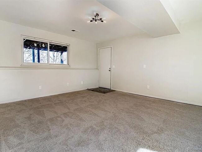 Building Photo - Lovely 4-Bedroom, 2-Bath Home in Aurora with Large Backyard and 2-Car Attached Garage!