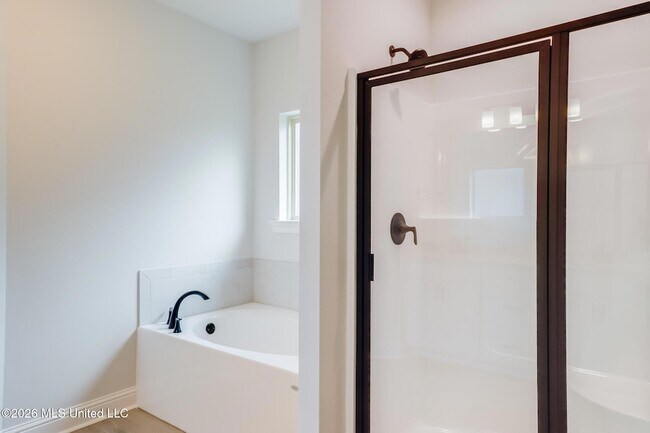 Building Photo - 15234 High Point Dr