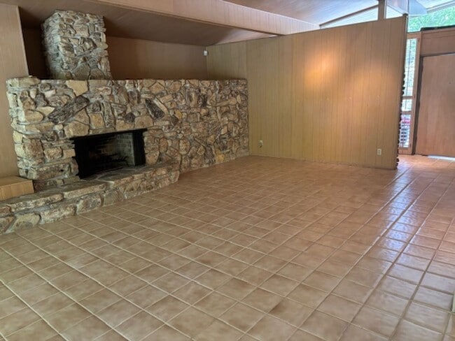 Building Photo - Beautiful Unique Home in the Oakland Hills