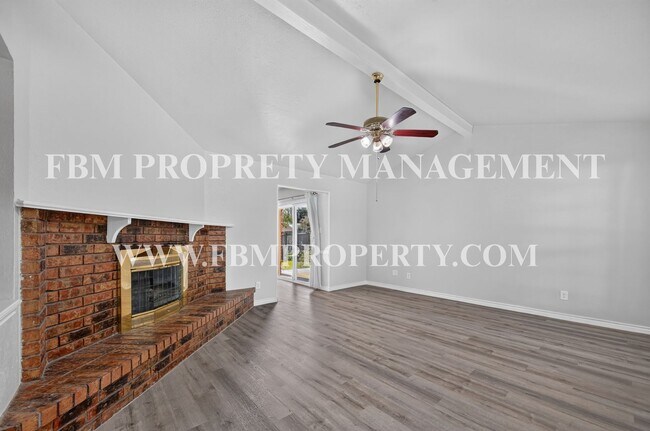 Building Photo - 407 Woodhurst Dr
