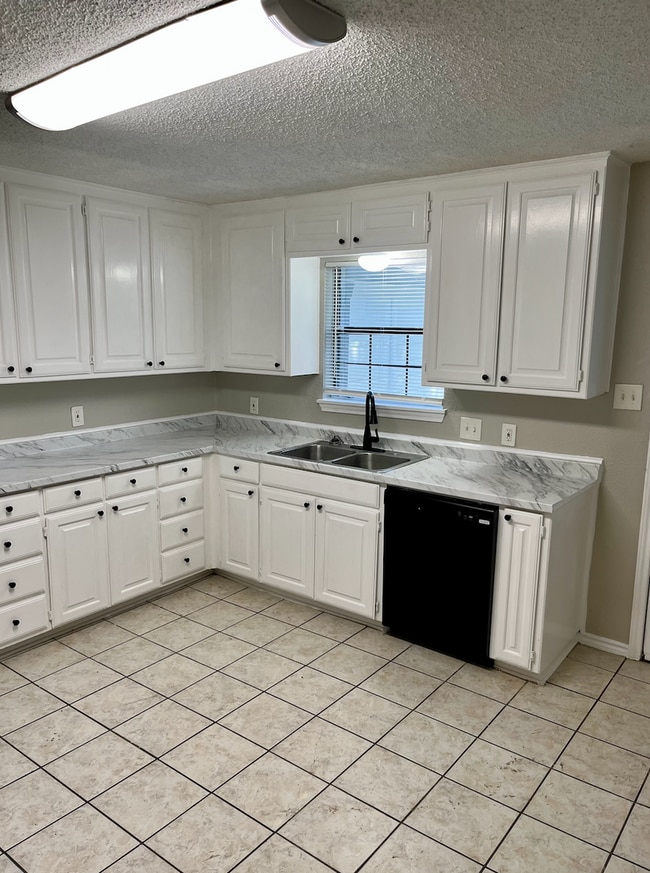 Building Photo - 7717 Corina Dr