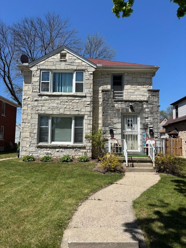 Building Photo - 3909 N 51st Blvd