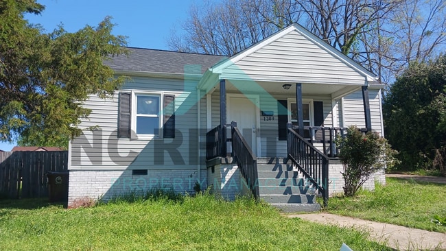 Primary Photo - 1209 Gordon St