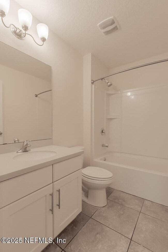 Building Photo - 12613 Itani Ct
