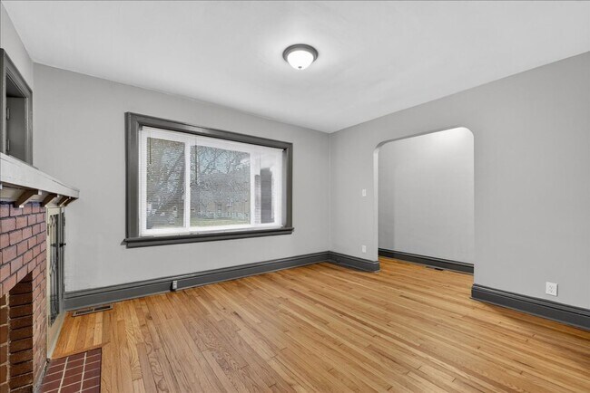 Building Photo - 4621 Quincy St