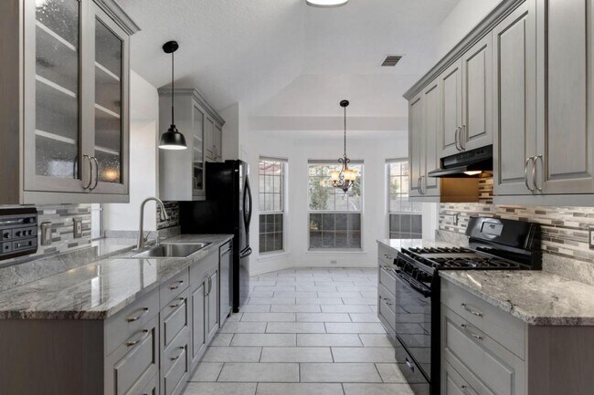 Building Photo - 9512 Rosas Ave NE