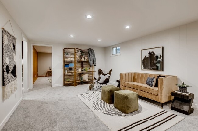 Building Photo - 6047 Independence St