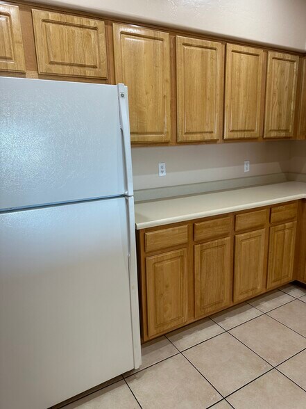 Building Photo - 16626 E Westby Dr